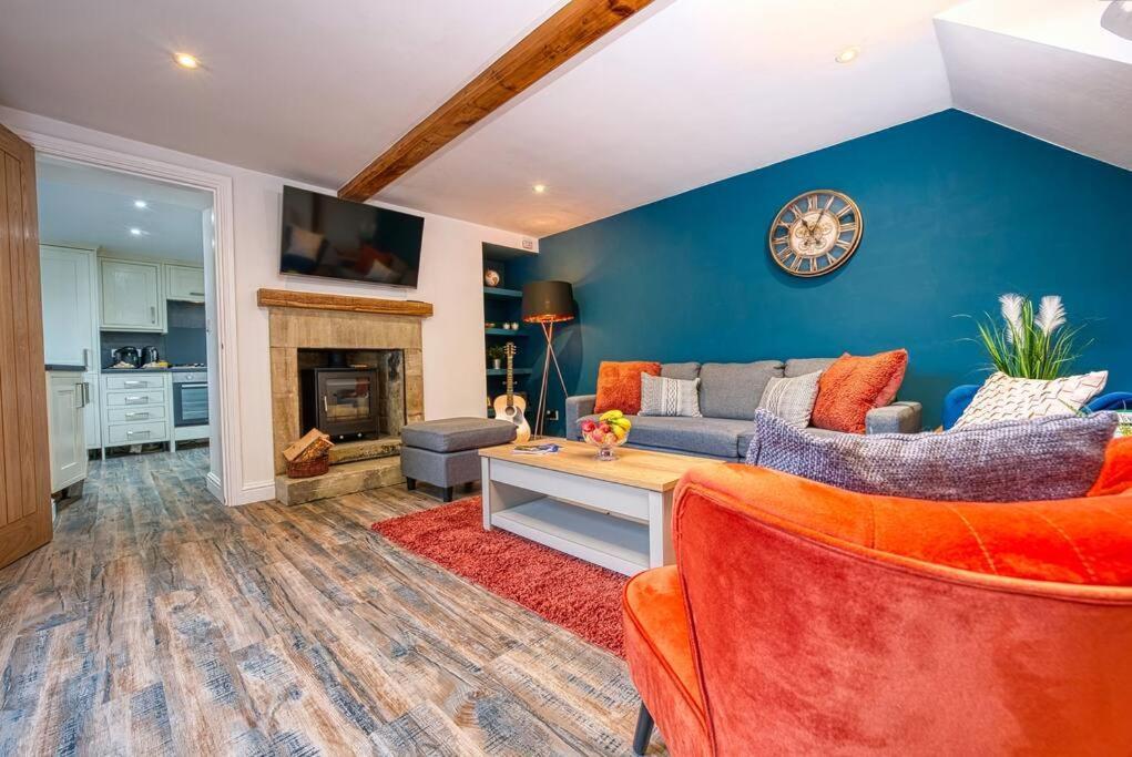 Delightful Two-Bedroom Cottage In The Heart Of Bakewell Buitenkant foto