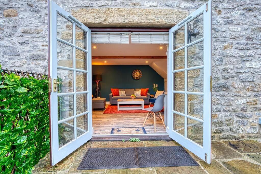 Delightful Two-Bedroom Cottage In The Heart Of Bakewell Buitenkant foto