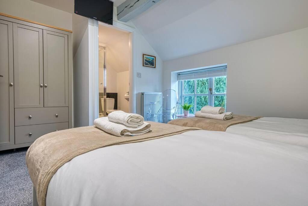 Delightful Two-Bedroom Cottage In The Heart Of Bakewell Buitenkant foto