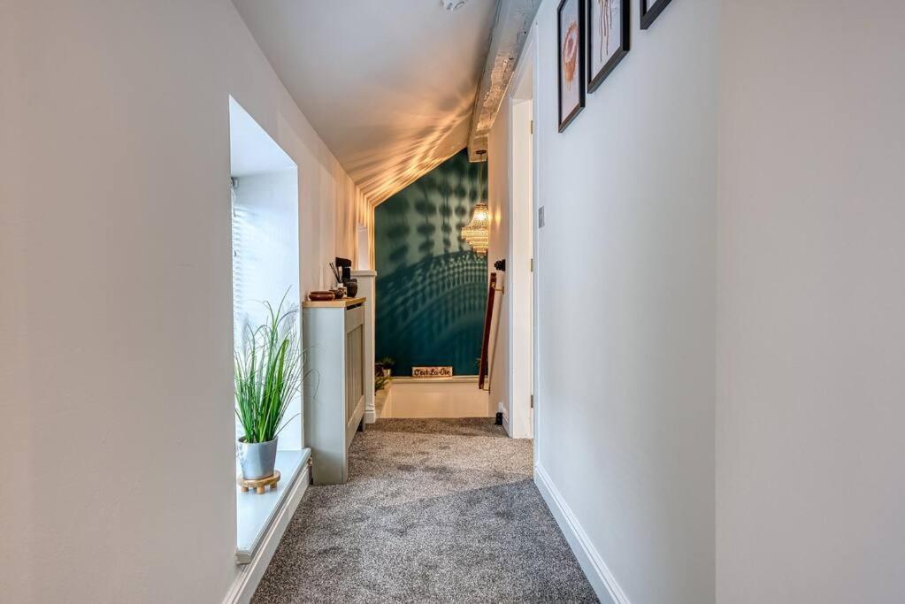 Delightful Two-Bedroom Cottage In The Heart Of Bakewell Buitenkant foto